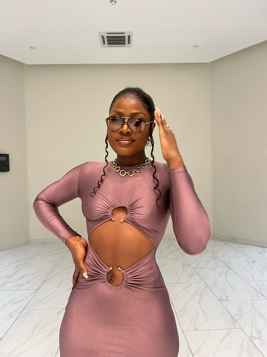 alex_unusual tweet picture