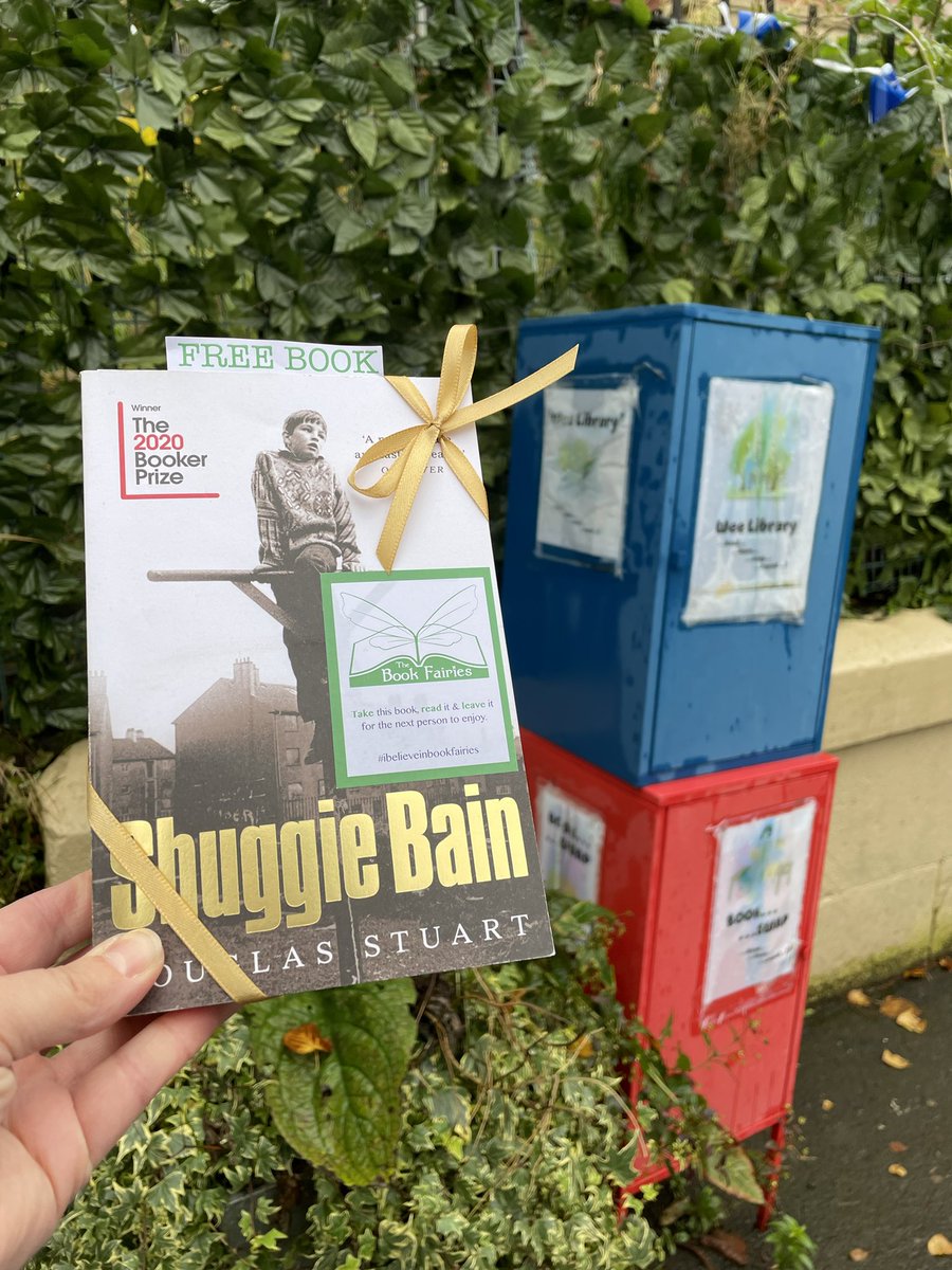 A pre-loved copy of Shuggie Bain by Douglas Stuart was left in the Wee Library Book Swap Box in #Glasgow by a #travellingbookfairy. 

Did you find it?

#Ibelieveinbookfairies #bookfairiesedinburgh #bookfairiesscotland #edinburgh #shuggiebain