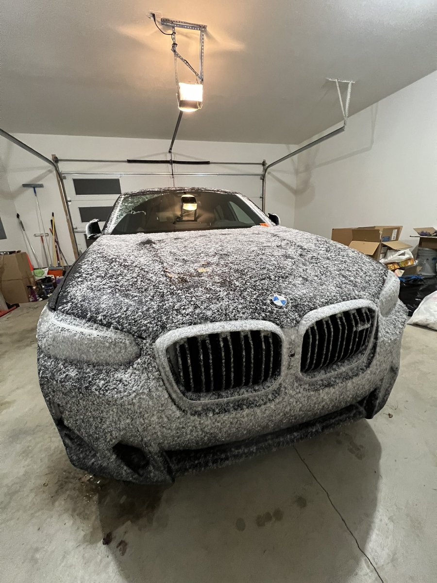 digitalstudionw's tweet photo. @BMWUSA #cold #brrrrrr#bmwusa 🥶 https://t.co/HMHzibdYG4