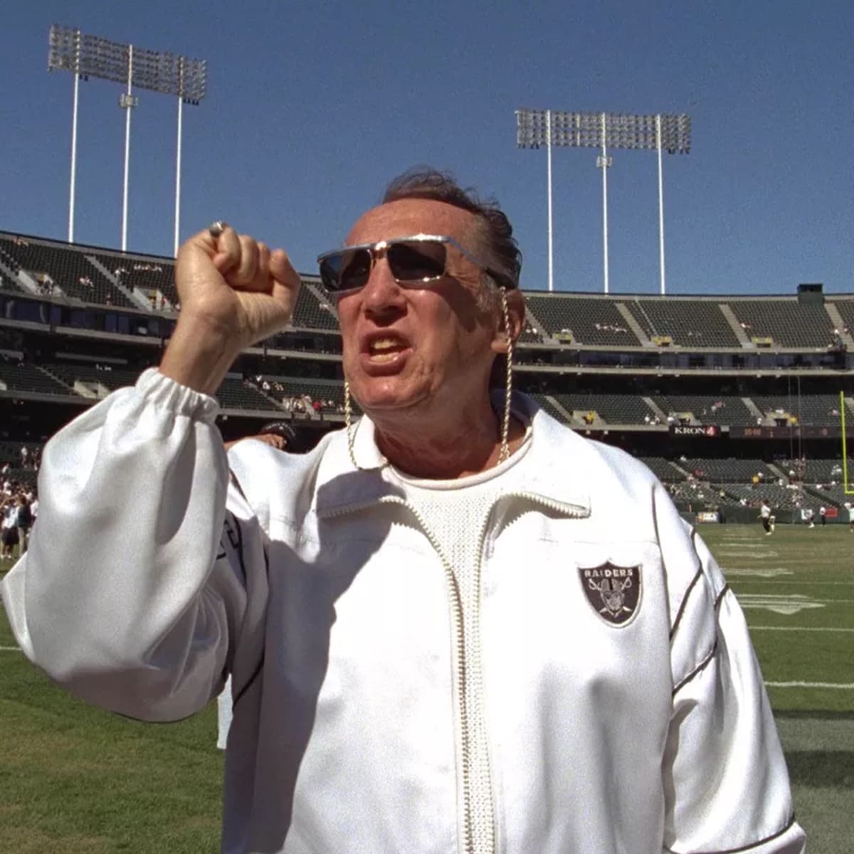 deathbyhibachi's tweet image. American #football coach and team owner #AlDavis died #onthisday in 2011. 🏈 #Raiders #NFL #RaiderNation #SuperBowl #trivia