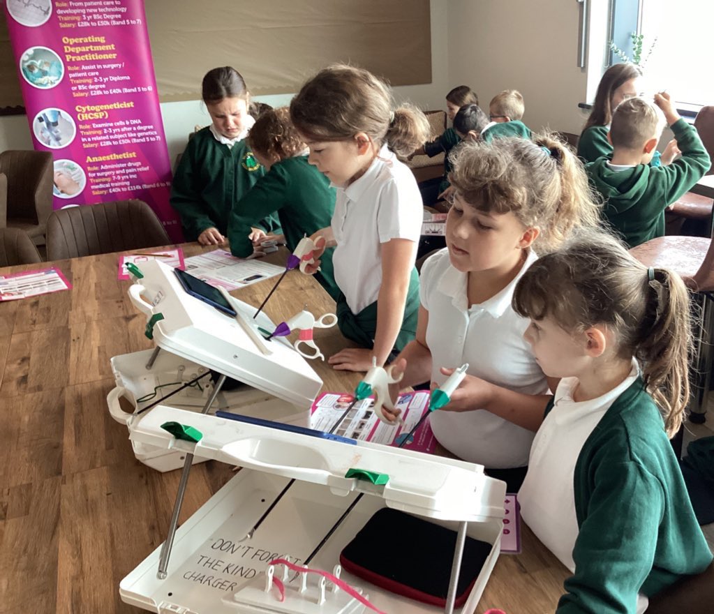 WillowtownPri's tweet photo. Year 4 enjoyed a brilliant visit from @MedicMavericks! As part of our theme ‘influences’, we’ve learned how influential the NHS and Aneurin Bevan are. What a fantastic way to introduce children to medical careers!🩺💉🩻 @EAS_STEM @bgstemproject #WPSstem #WillowtownWay4 https://t.co/G4tlAYdClU