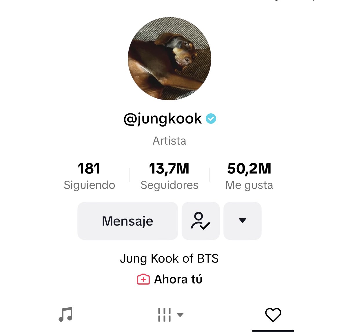 mariarofo's tweet photo. Nuestro #jungkook cambió su foto de perfil por nuestro querido #Bam 💜❤️ 🐶 https://t.co/sYBR4s7Rik