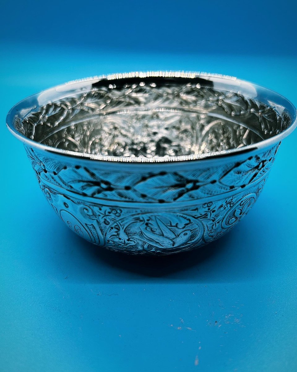 HTNantiques's tweet image. Absolutely stunning #solidsilver #sugarbowl #artnouveau #victorian

happinessnostalgia.etsy.com/listing/158371…

happinessthroughnostalgia.com

#MHHSBD #antiques #vintage #etsy #EtsySeller #etsyfinds  #etsygifts #etsyshop #etsylovers #etsystore #homedecor #giftideas #giftsforhim #giftsforher