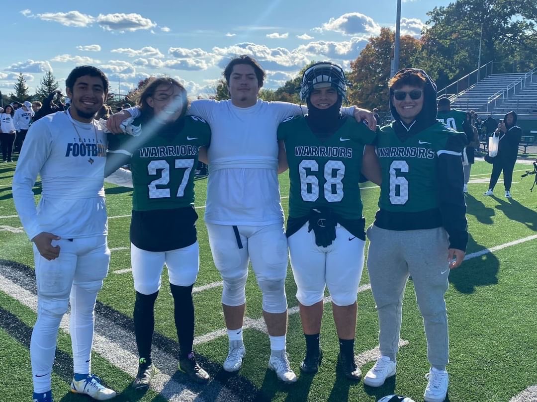 Jacob Barron (@jacobbarron8_) on Twitter photo Got to spend faith & Family day with my El Paso/Eastwood family <a href="/leothefamous1/">Jesús Leonel Garcia</a> @OrionCairo52 <a href="/De_Angelo97/">DeAngelo Amaya</a> <a href="/pedrochavvez/">Pedro Chavez</a>
<a href="/WLC_Football/">WLC Football</a> <a href="/EHSCoachLopez/">Julio Lopez</a> Got to spend faith & Family day with my El Paso/Eastwood family <a href="/leothefamous1/">Jesús Leonel Garcia</a> @OrionCairo52 <a href="/De_Angelo97/">DeAngelo Amaya</a> <a href="/pedrochavvez/">Pedro Chavez</a>
<a href="/WLC_Football/">WLC Football</a> <a href="/EHSCoachLopez/">Julio Lopez</a>
