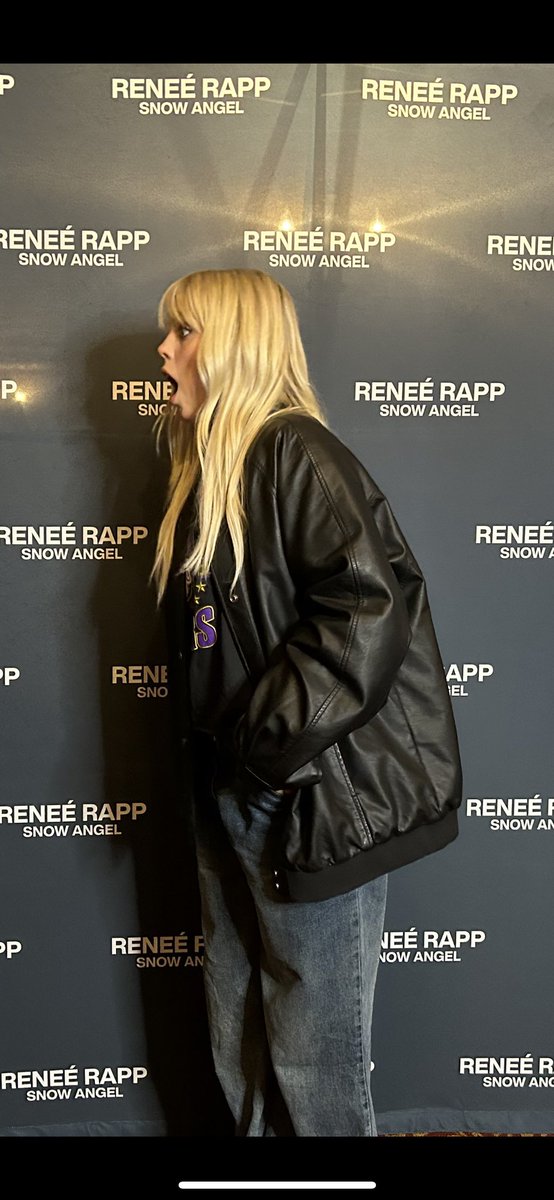 pyro_lez's tweet photo. What did I say to @reneerapp??? https://t.co/HwftdPCE26