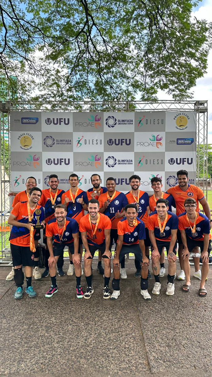 arq_ufu's tweet photo. @odontoufu @ExatasUfu @humanasufu @aaaeufu @fisioufu @AAAMonetaria @aaaeducaufu @mocaufu VÔLEI MASCULINO 

🥉 @aaaeducaufu

Educa 3x0 Monetária

1° set: 25x19
2° set 25x21
3° set: 25x16 https://t.co/H13G8XMmnF