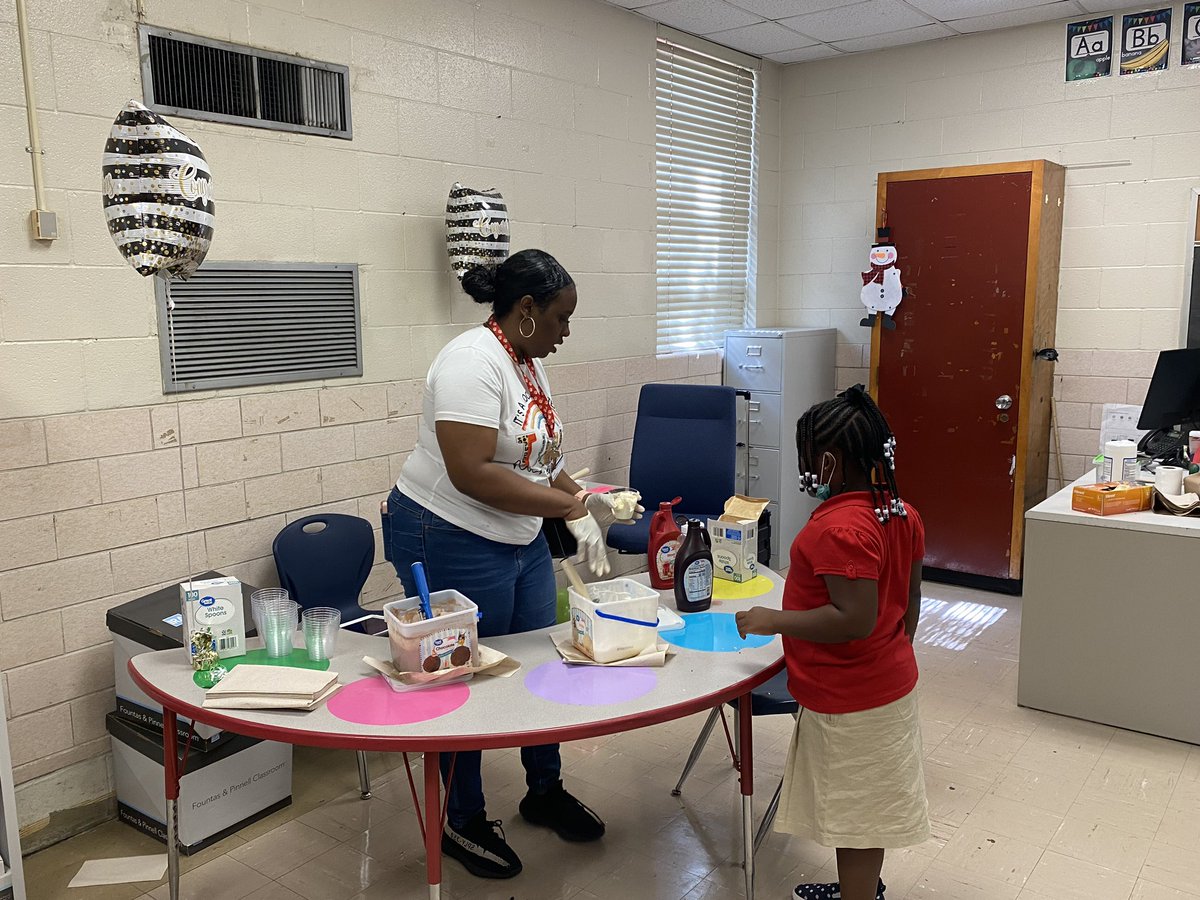 FlatShoals_ES's tweet photo. Our students are being rewarded with ice cream and a dance party for meeting their PBIS goal for the month of September. 🤩🎉 #DCSD #ilovedcsd @DeKalbSchools @AlmandBonnie @tanzy_kilcrease https://t.co/b962cee3Bd