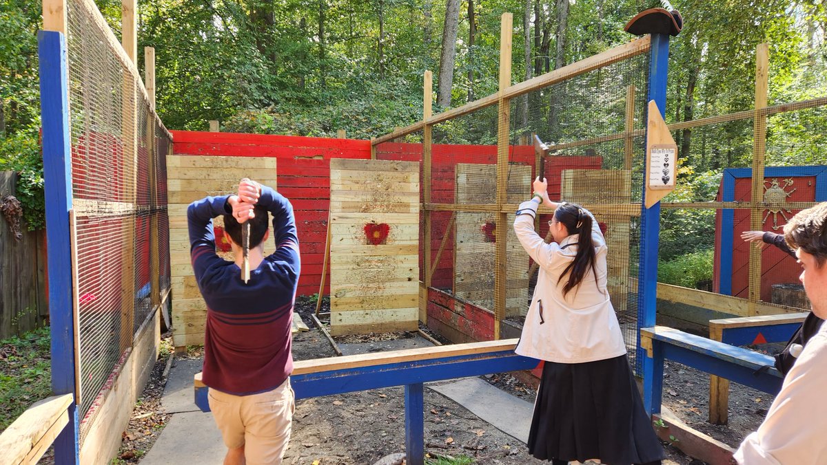 JewellBioE's tweet image. Fun fall day to the @mdrenfest #TurkeyLeg @UMDBIOE