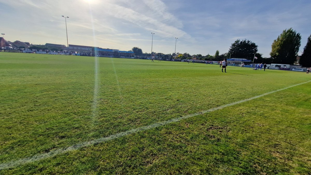 jasonparnham's tweet image. Our view this afternoon @DealTownFC #groundhopday