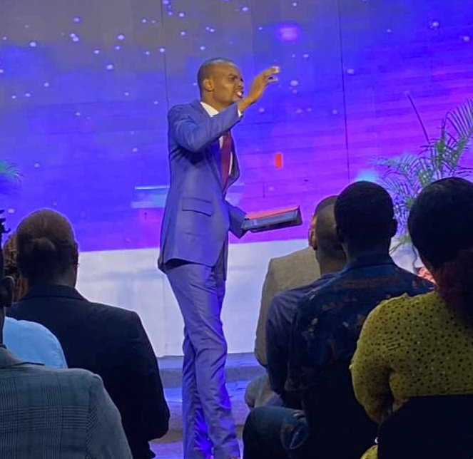 IsraelAdegbenjo's tweet photo. Service @communionglobal ile-ife was indeed a joyful one 😌... just a little take home from the word
- Your Joy reveals the goodness of God
- If you are not joyful, you have left the presence of God Ps16:11
#PstTopesWords
#CommunionCC
#CommunionCCife https://t.co/gOzeveRcsZ