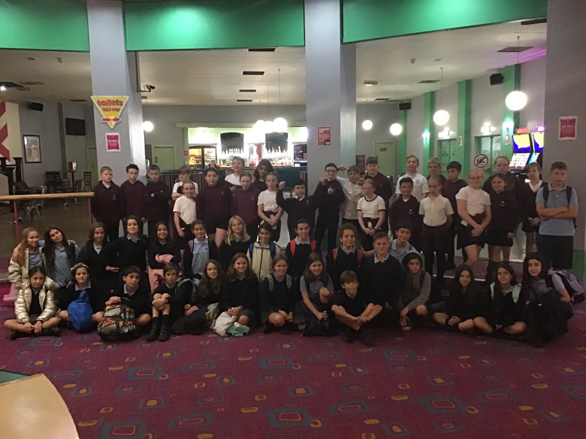 NormanPannellY6's tweet photo. We finished our week off with a spot of bowling with our friends from Balboa 🇪🇸 It was great getting to know the Spanish students that came to Norman Pannell this year 😃 https://t.co/A09ZVk3PyJ