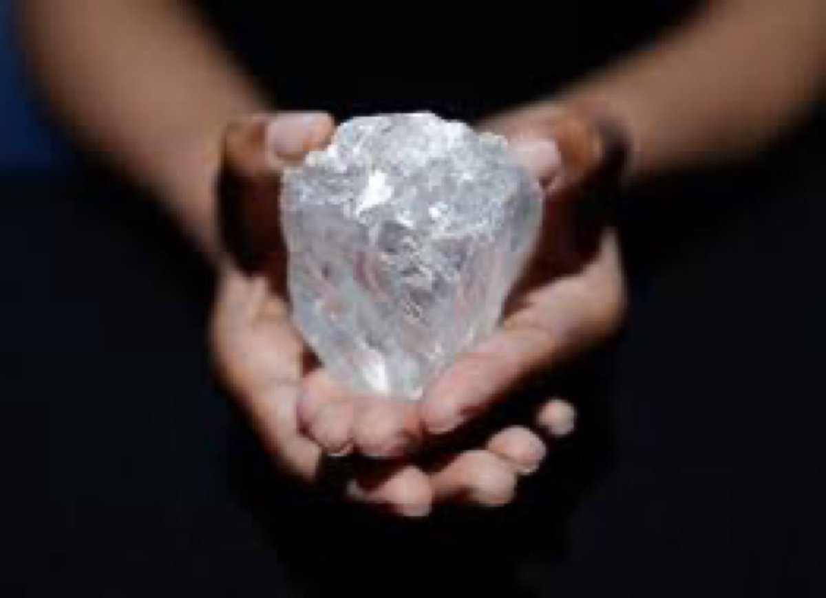 💎 Botswana number 1 in the world for Diamond production by value, 2022:
🇧🇼 Botswana - $4,975 Million
🇷🇺 Russia - $3,553M
🇦🇴 Angola - $1,965M
🇨🇦 Canada - $1,877M
🇿🇦 South Africa - $1,538M
🇳🇦 Namibia - $1,234M
🇿🇼 Zimbabwe - $424M
🇱🇸 Lesotho - $314M