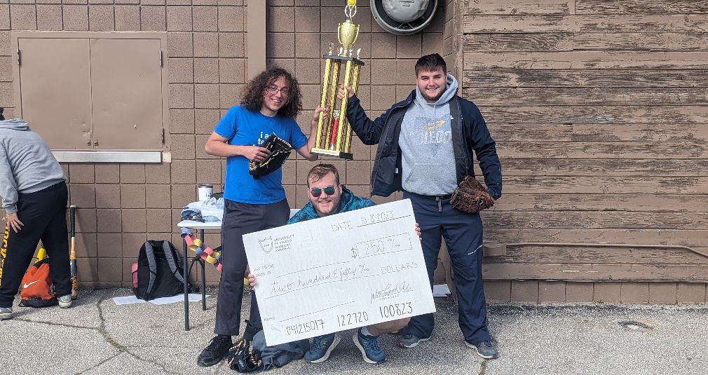 THREE TRIANGLES AND A DREAM...
That didn't come true, but that's okay! We had a great time and supported a good cause.