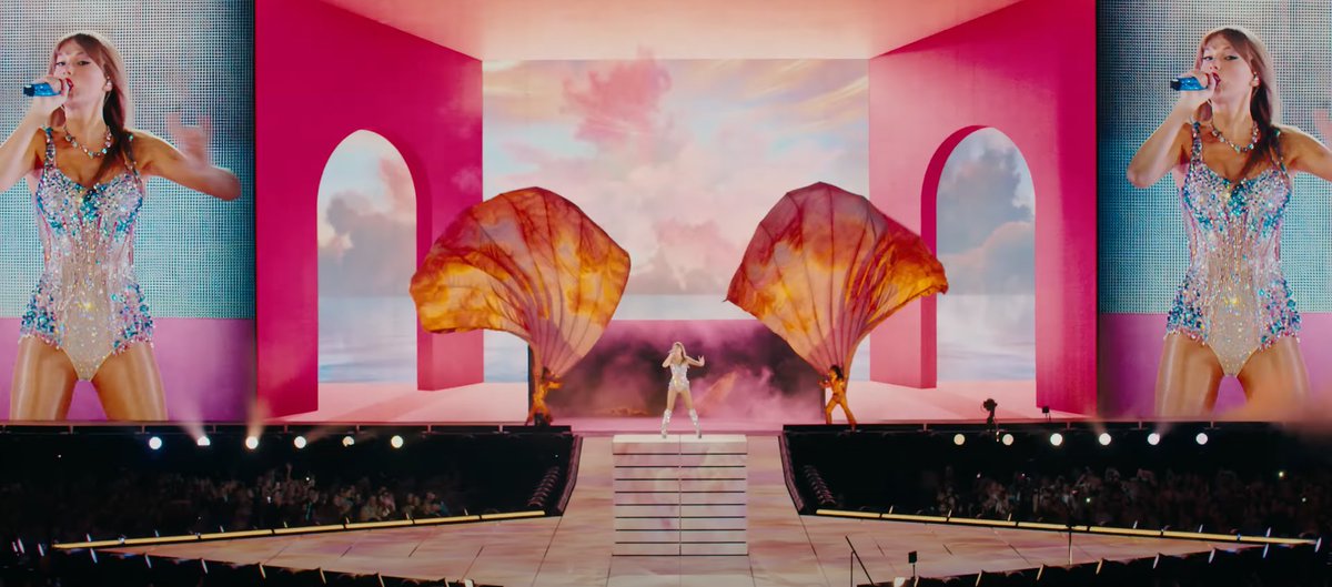 taylorswiftbr's tweet photo. Taylor Swift - The Eras Tour (2023) ✨ https://t.co/gRKoATeO9I