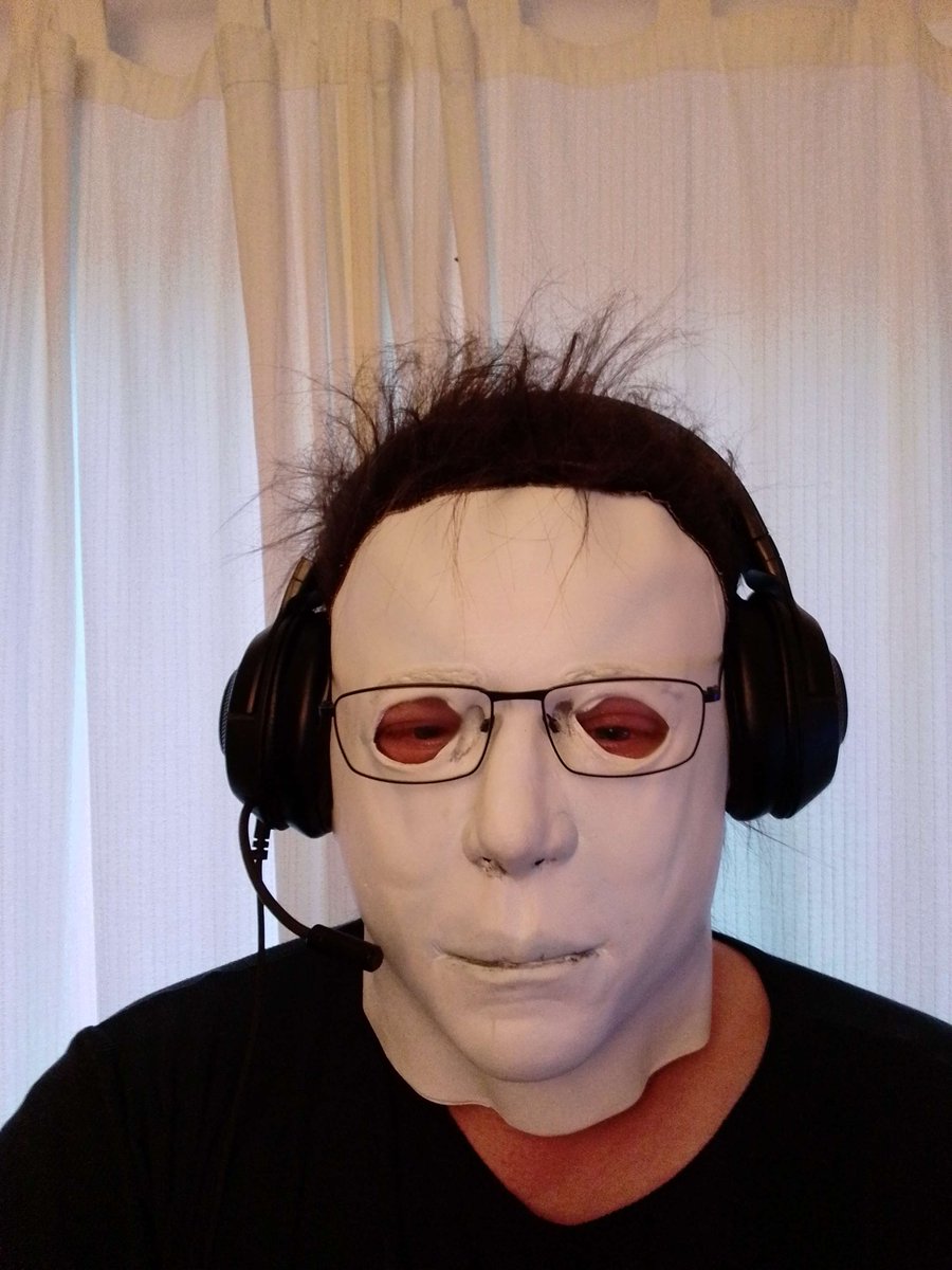 MickNottz's tweet photo. so i tried on my daughters Myers map and this is how i'd look trying to stream....fucking stupid i know haha come join for some fun while me and my friends do custom dbd games tonight https://t.co/vSWpxRQBzD #dbd #deadbydaylight #twitch #twitchstreamer #twitchaffiliate https://t.co/fhzG2iAQoQ