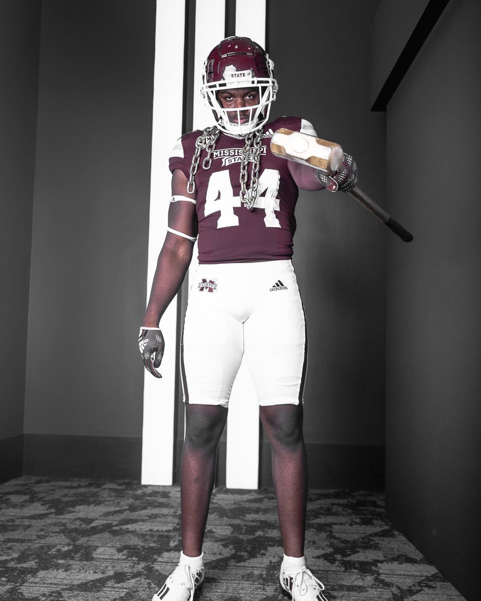 AJ Holloway tweet media