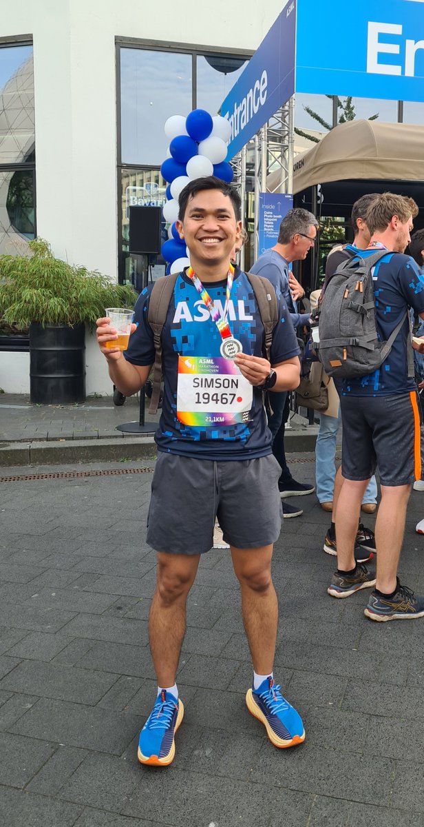 I just finished a Half Marathon in Eindhoven (my 2nd best PR).

💡 Fun fact: When you add up all the ASML runners' distances, we ran a full loop around the earth together! 🌍

@ASMLcompany #LifeAtASML #ASMLMarathonEindhoven #ASML #Marathon #Brainport #BrainportEindhoven