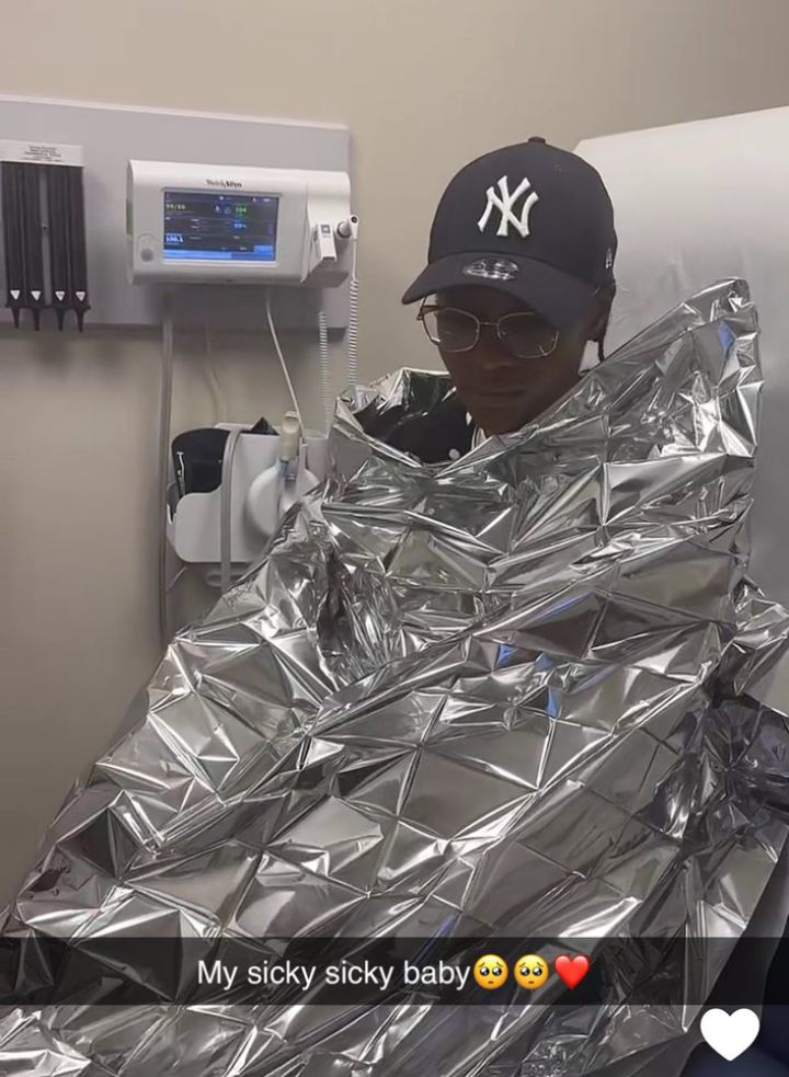 OBIDIENT54's tweet photo. My Cute bby is sick🥺Get well soon bby @beautyetukura 
You Will always be in my prayers 
Speedy recovery DOLLAR QUEEN

#BeautyTukura https://t.co/gfVnSyqZOT