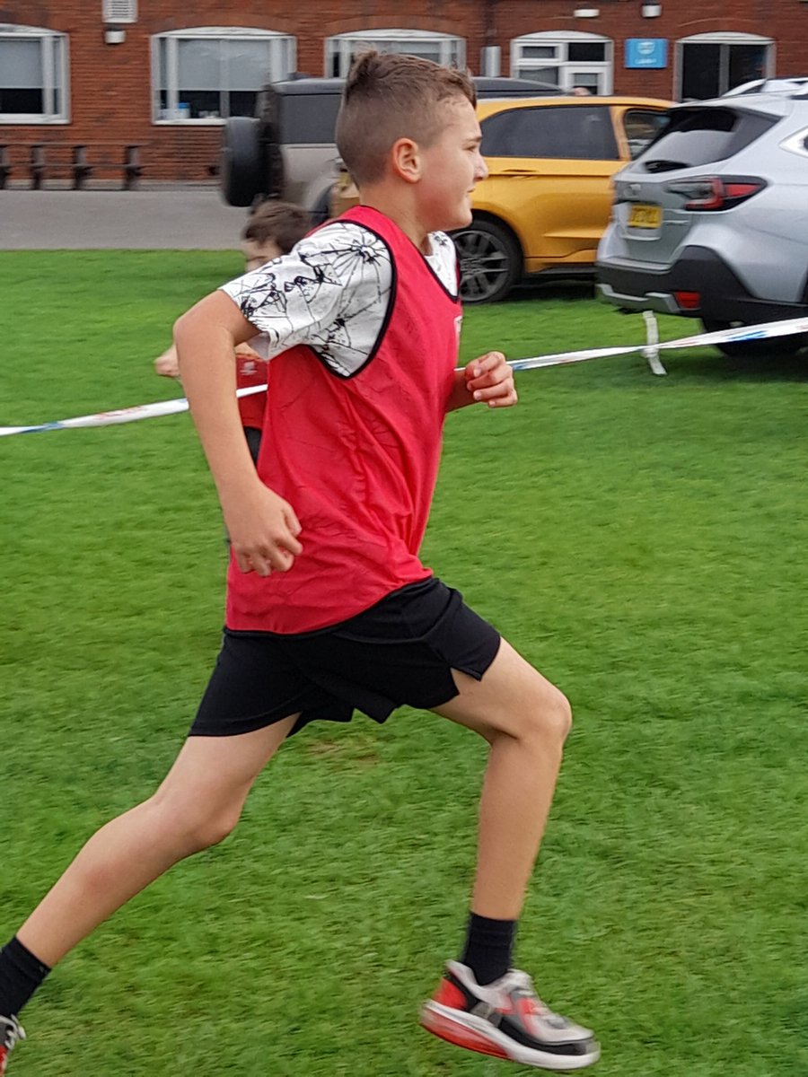 Accprimary's tweet photo. A great turn out for the Melton and Belvoir Cross Country Competition this weekend. Everyone ran with an amazing amount of determination and resilience. Well done to everyone who took part @MeltonBelvoir @Discoverytrust #ACCPE https://t.co/j4FR2aYsEI