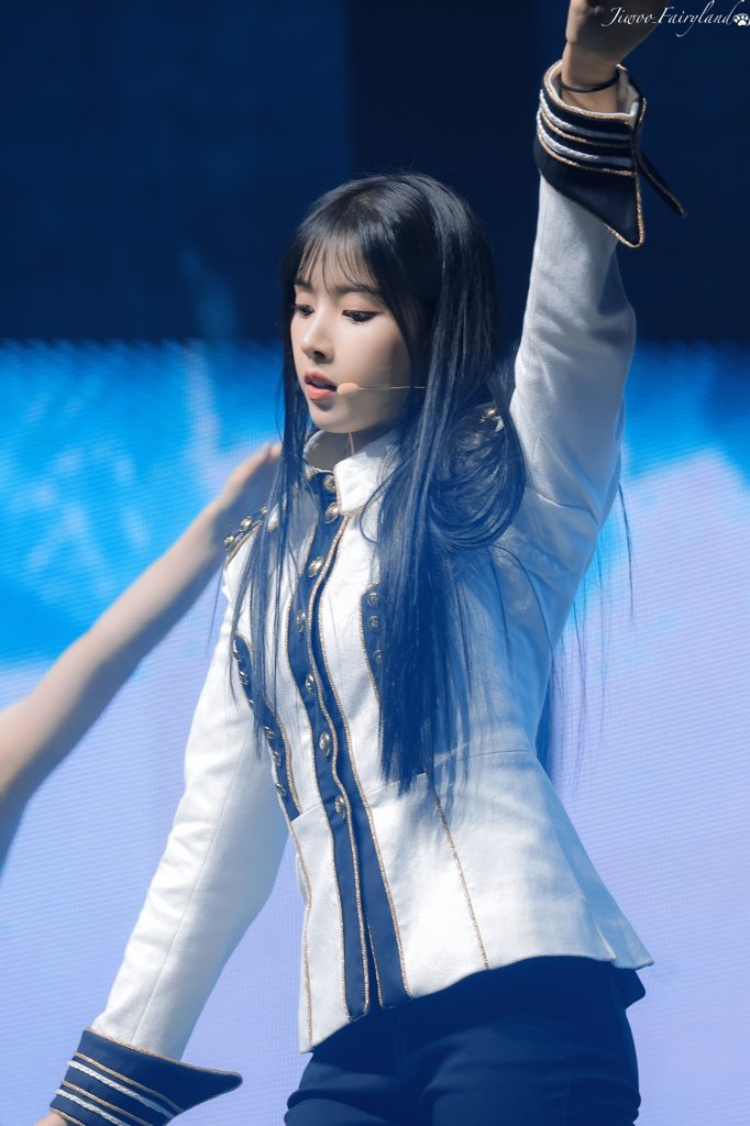 231008
#엔믹스 #지우 #NMIXX #JIWOO