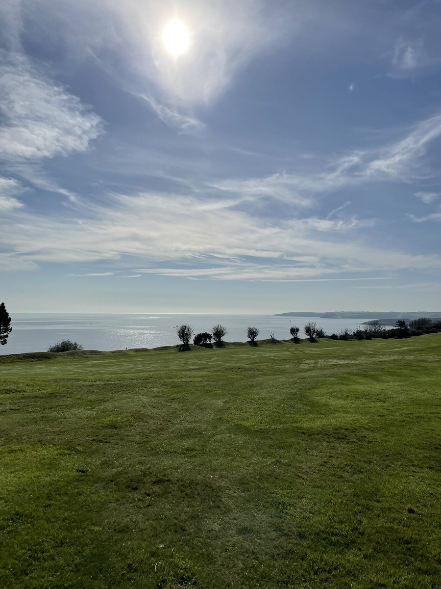 stevoaceeng's tweet photo. Lovely morning @falmouthgolfclub caddying for Paul Barclay in the @cornishbowl @NewquayGC @Omodon ☀️⛳️🏆 https://t.co/Jhy0AdWcfg