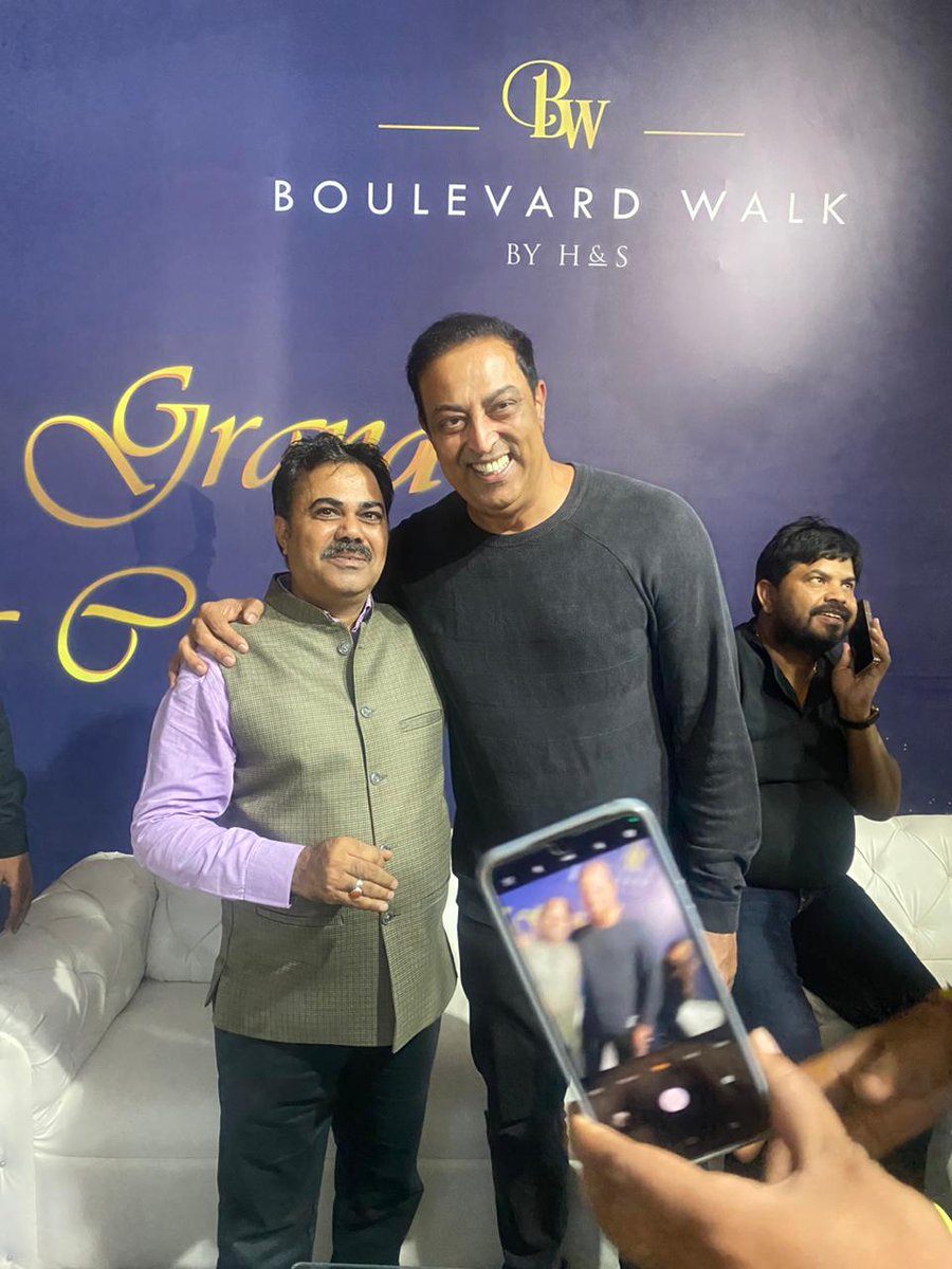 annukhan78's tweet photo. Welcome in Noida Extension #bindu #bindudarasingh #bindudarasingh 😉 @Bollyhungama @bollywood_life https://t.co/9Qz6bYajrU