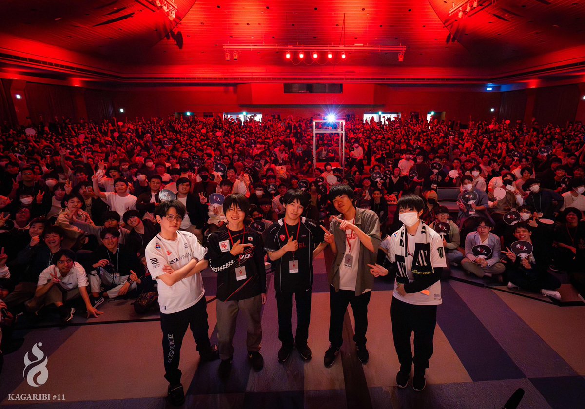 KAGARIBI_smash's tweet photo. 選手参加1,472名
篝火#11 ランキング上位の発表です！

観戦者含め総勢2,856名の参加者の方々、今回は参加ありがとうございました！
#篝火スマブラ https://t.co/EwbnQ75hyy
