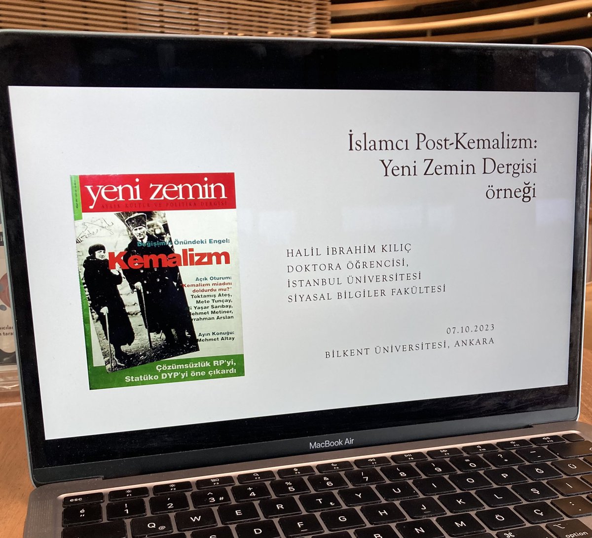 Bilkent Üniversitesi’nde II. Ulusal Siyaset Bilimi Kongresi’nde muhteşem bir hafta sonu geçirdik. Türkiye’de siyaset biliminin bu kadar farklı alanlarında çalışmalar yapıldığından haberdar değildim. Çok teşekkürler <a href="/siyasiilimlertd/">Siyasi İlimler Türk Derneği</a>