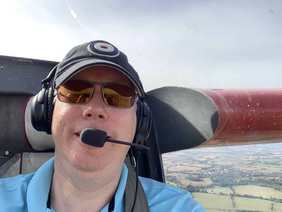 Lee_J_Russell's tweet image. Well, I’ve worse starts to a Sunday morning 😎 #pilotsoftwitter