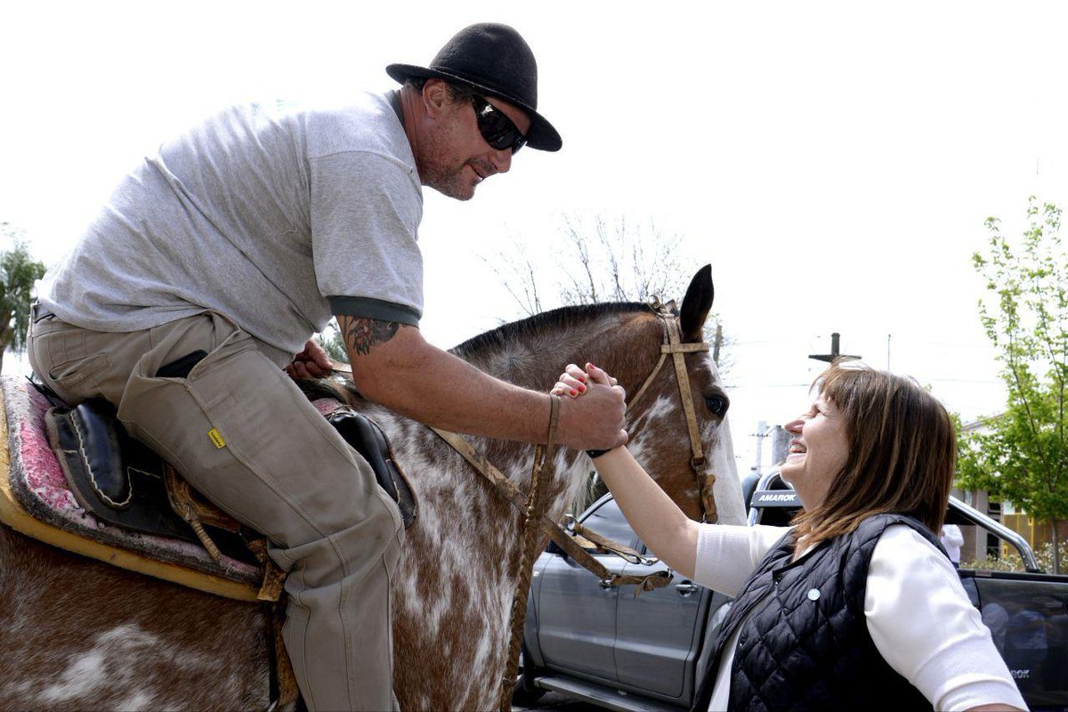 #PatoPresidente 
#EsAhora y es para siempre! 🇦🇷