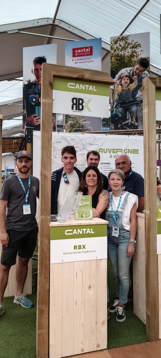 Visite de @romainbardet sur le stand @AuvergneDest du @RocdAzur, événement incontournable du vtt dans le Var ce week-end.