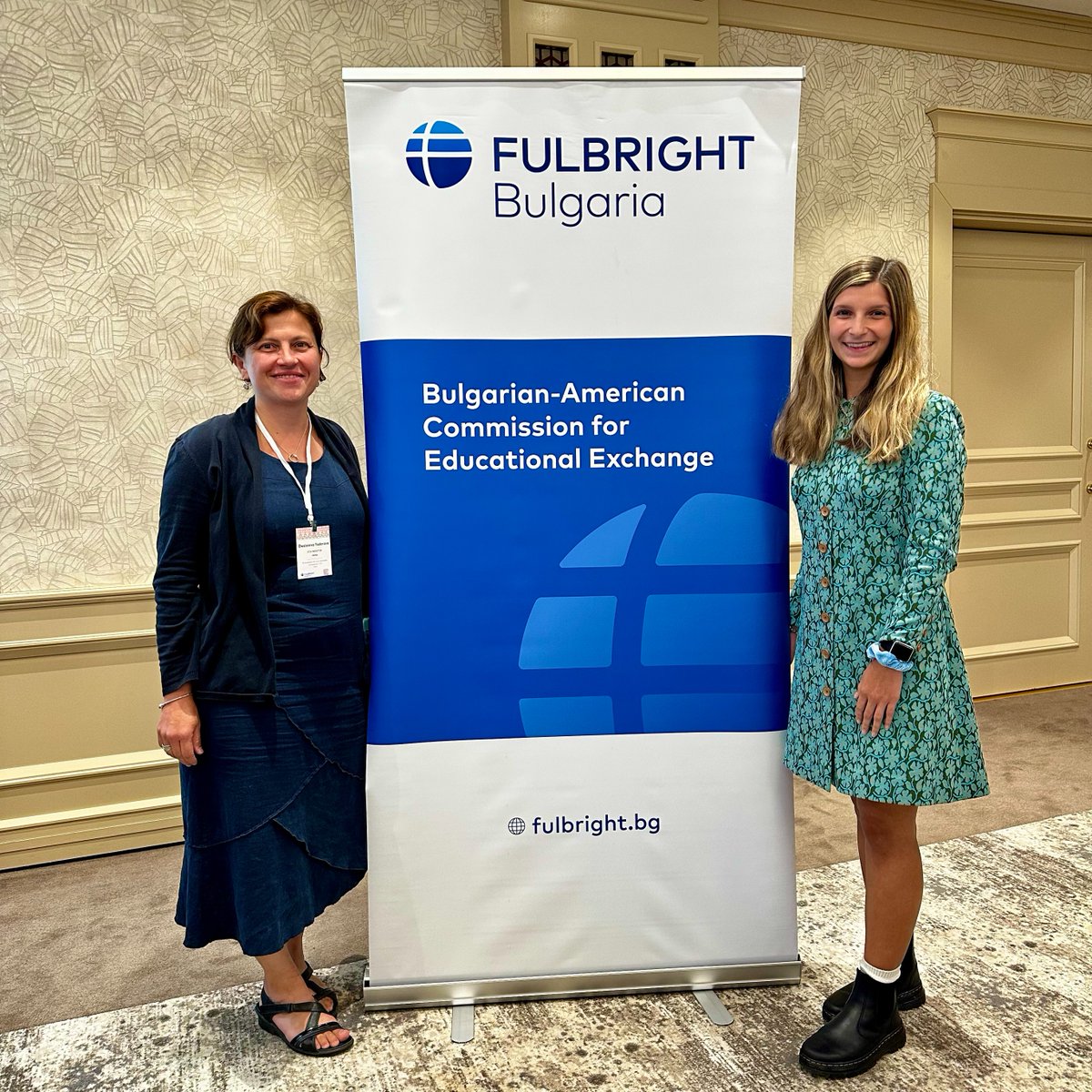 Giana Loretta, #Fulbright English Teaching Assistant (ETA) to @FulbrightBG, starts her grant off on the right foot as she learns a traditional Bulgarian dance called 'horo'💃 and meets her colleagues!