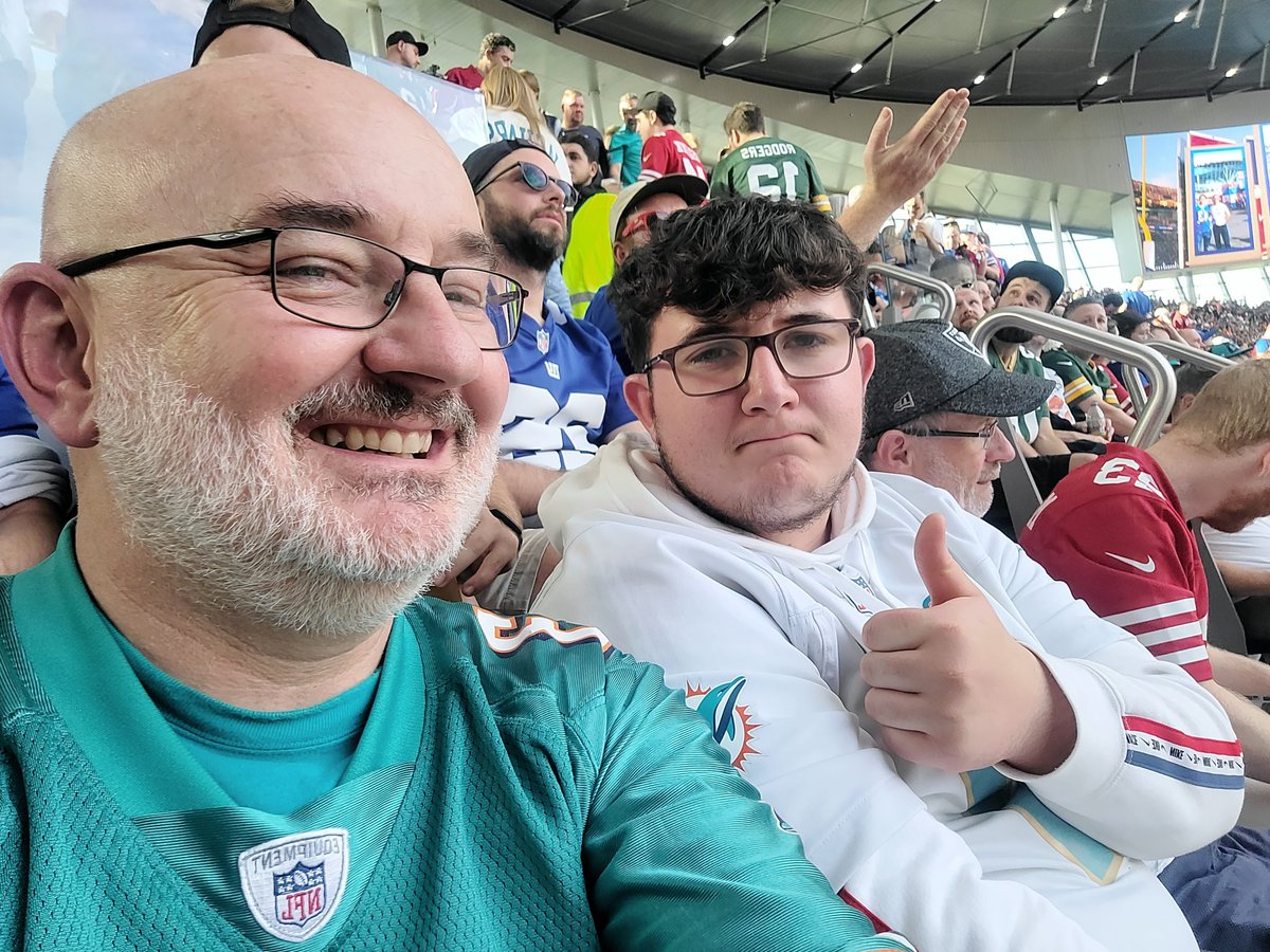 #NFLLondonGames two 'Phins fans looking for a Jags win.
<a href="/Dolphins_UK/">Miami Dolphins UK</a> <a href="/Jaguars/">Jacksonville Jaguars</a> <a href="/NFLUK/">NFL fan in the UK</a> <a href="/NFL/">NFL</a> <a href="/SkySportsNFL/">Sky Sports NFL</a>