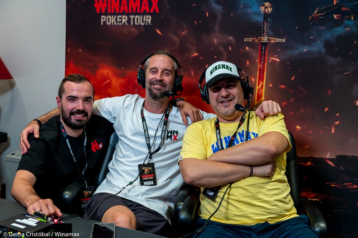 Galanandroses tweet media