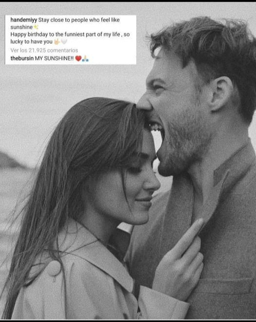 ESTÁ FOTO SERA POR LEJOS LA MEJOR FOTO DE LA HISTORIA DE TURQUÍA Y PARA KEREM TAMBIEN 🤍🧿

ESTÁ FOTO ES PARA SUS FANS PARA QUE NUNCA OLVIDEN QUE PARA KEREM ESTÁ FOTO ES IMPORTANTE PARA EL 

BESOOOS😘✌️💋 ADIOS 🤘🫶