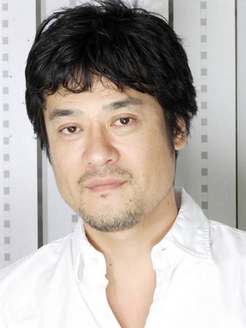WikiaOnePiece's tweet image. 🚨 BREAKING NEWS

Setelah meninggalnya Keiji Fujiwara di tahun 2020 lalu, di anime #ONEPIECE Episode 1079 resmi ditunjuk Junichi Suwabe untuk menggantikan beliau sebagai voice actor Admiral Greenbull.