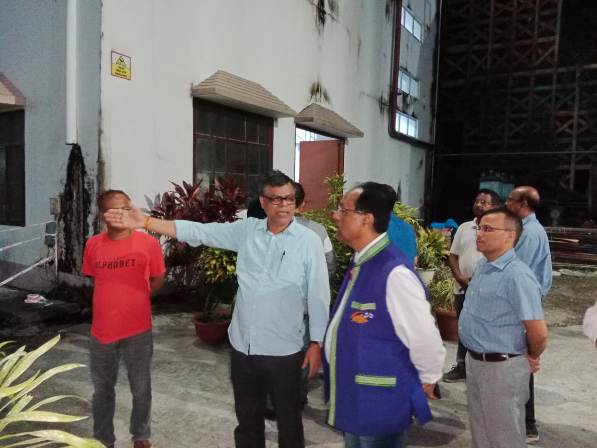 nhpcltd's tweet photo. Sh R.K. Chaudhary, Director (Tech), NHPC inspected Dam (Dikchu) &amp; Power House (Balutar) of Teesta V PS on 8.10.23 to assess impact of flash floods. He was apprised by CEO, Teesta VI HEP &amp; HOP Teesta-V &amp; efforts to restore normalcy &amp; providing relief for locals was also discussed. https://t.co/z28ps6niRp