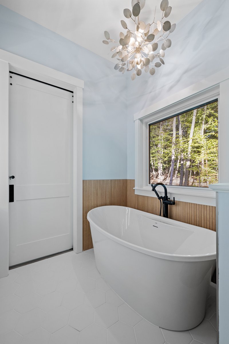 WolfReel's tweet photo. It's Day Two of the Lakes Region Parade of Homes ! Let's get you INSPIRED!

#wolfreel #newhampshire #ignewhampshire #interiordesign #nhrealestate #newconstruction #build603 #newconstruction #buildersofig #buildersofinsta #buildersofboston #commercialphotography https://t.co/6FtQKIETe6