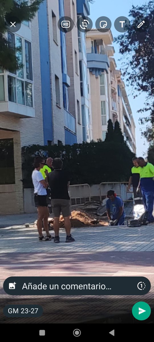 SERVEIS I Operaris de <a href="/comaigua/">Comaigua</a> han reparat aquest matí una fuita d'aigua a prop de l'estació. Els operaris han fet un pont a la tuberia general, que havia quedat malmesa, i han arreglat una altra fuita d'aigua del freàtic, a causa d'unes obres de construcció properes.

#Cambrils