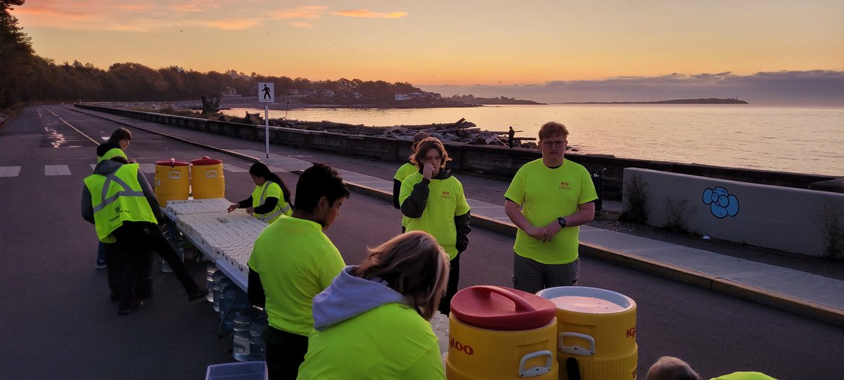 5th Garry Oak Scouts - Vancouver Island (@oakbayscouts) on Twitter photo Early start for Venture Scouts and Rovers at #RVM aid station 2. #volunteer #marathon <a href="/DistrictOakBay/">District of Oak Bay</a> <a href="/scoutscanada/">Scouts Canada</a> <a href="/CascadiaScouts/">Cascadia Scouts</a> Early start for Venture Scouts and Rovers at #RVM aid station 2. #volunteer #marathon <a href="/DistrictOakBay/">District of Oak Bay</a> <a href="/scoutscanada/">Scouts Canada</a> <a href="/CascadiaScouts/">Cascadia Scouts</a>