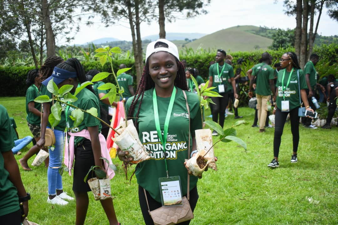 nnamulemerose's tweet photo. Creating a hopeful environment involves fostering positivity, inspiring optimism, and nurturing a sense of belief in brighter possibilities, ultimately empowering individuals to thrive and overcome challenges. Well-done Rotaractors ❤️
#creatingahopefulenvironment https://t.co/0GjoNLcjo7