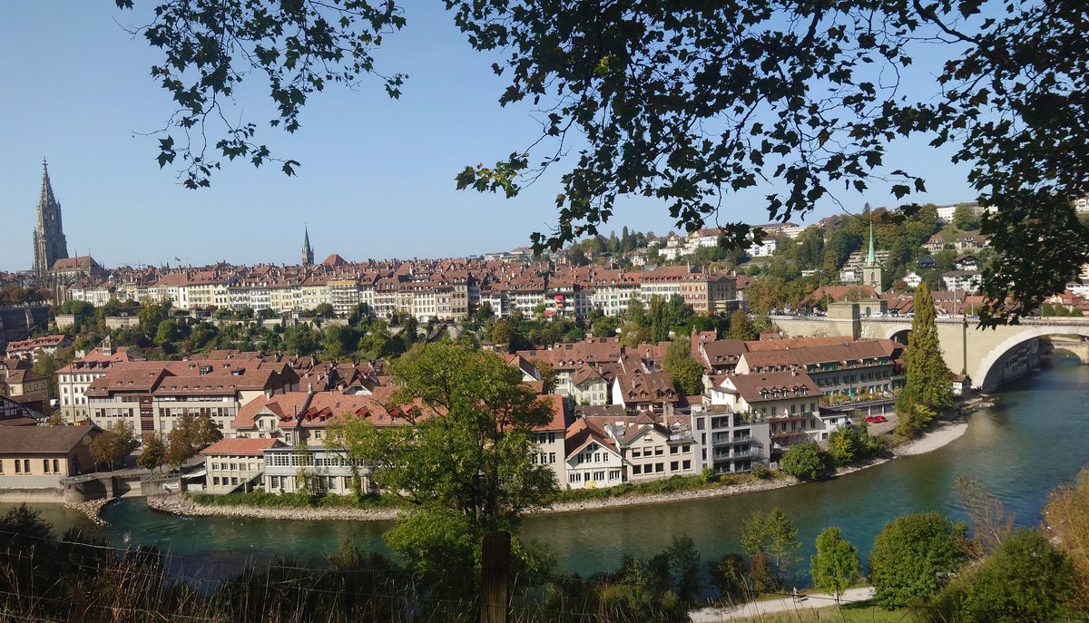 vonnahbisfern's tweet photo. Bern 😍🇨🇭

#bern #aare #schweiz #switzerland #bernermünster #altstadtbern #aussicht #travel #reisen https://t.co/h9y5Cmk8l3