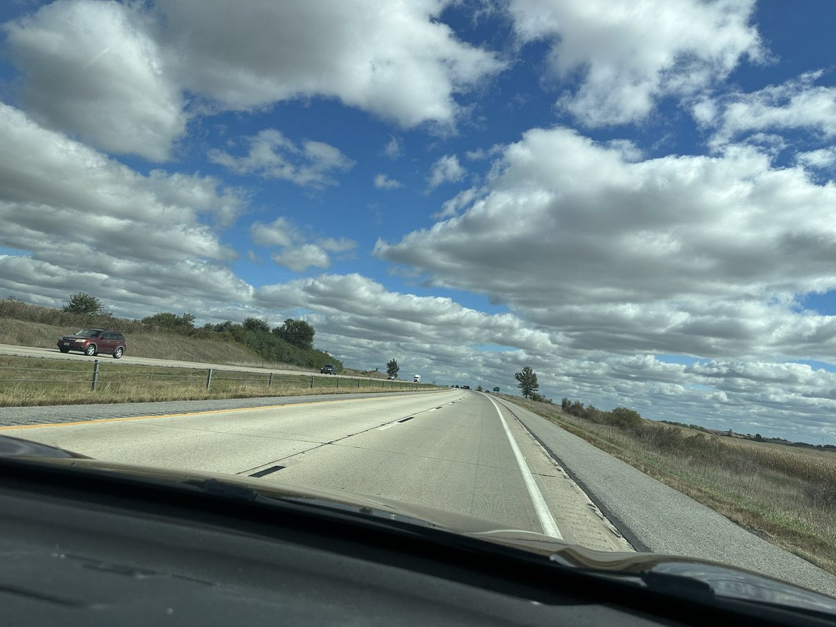 DCSO_TJOwens's tweet photo. Iowa.  #Offduty #BetterCorn https://t.co/p8pqA9JR8s