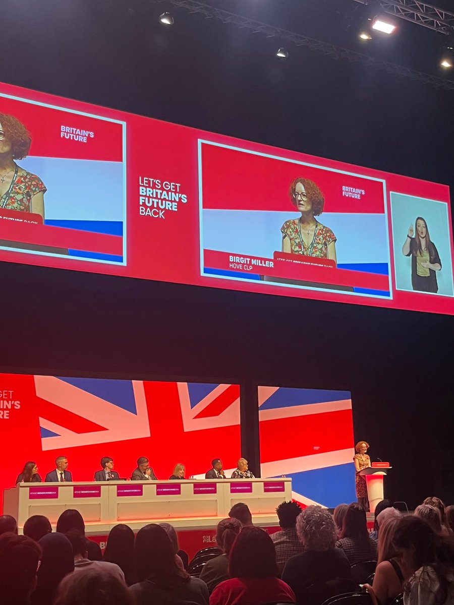 Our delegate Cllr @birgit4goldsmid has just given her speech. Hove CLP is rocking Conference! #Lab23