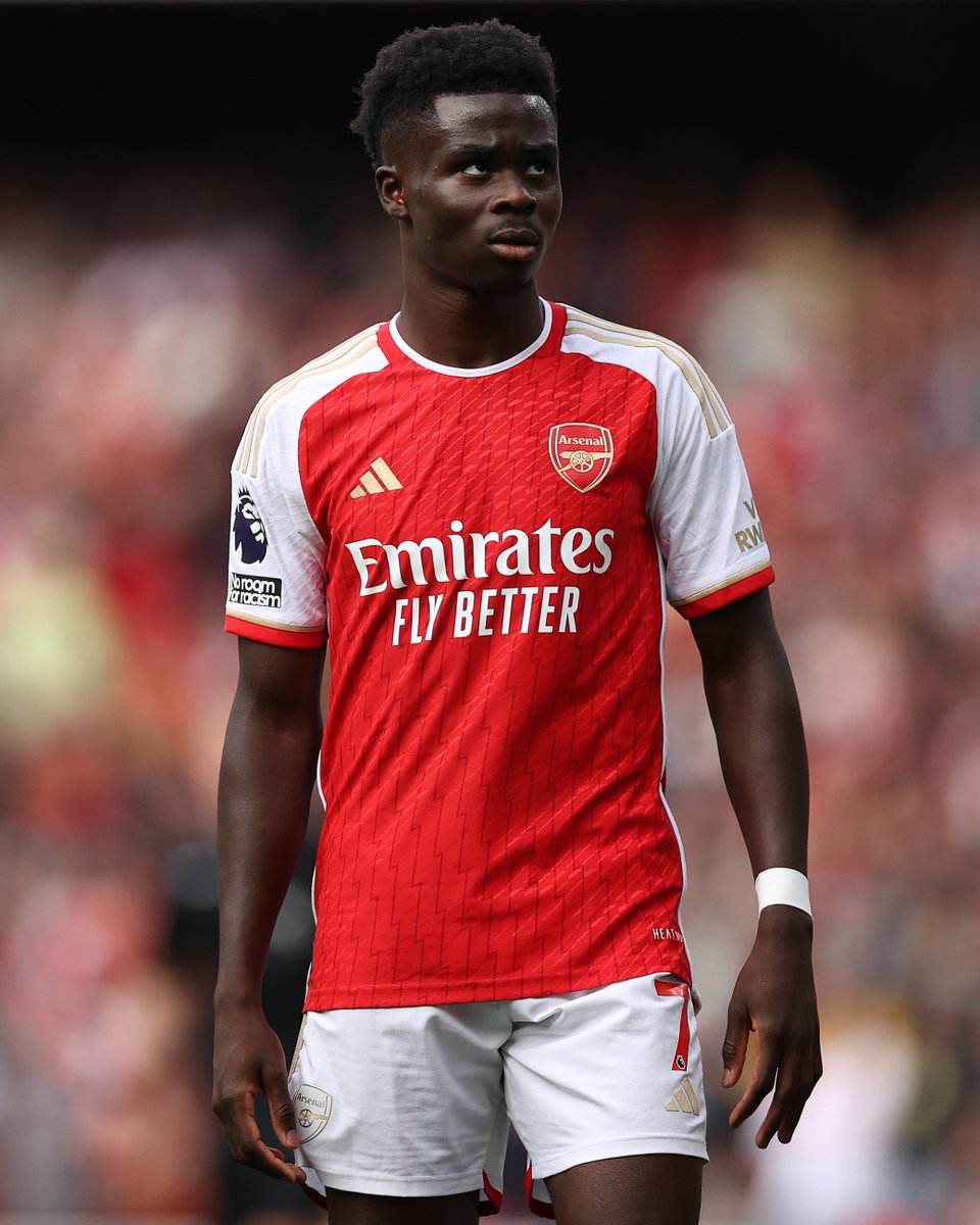 Bukayo Saka is not in the @Arsenal squad to face @ManCity, ruled out with a muscle injury. His club-record 87 consecutive Premier League appearances for the Gunners comes to an end.