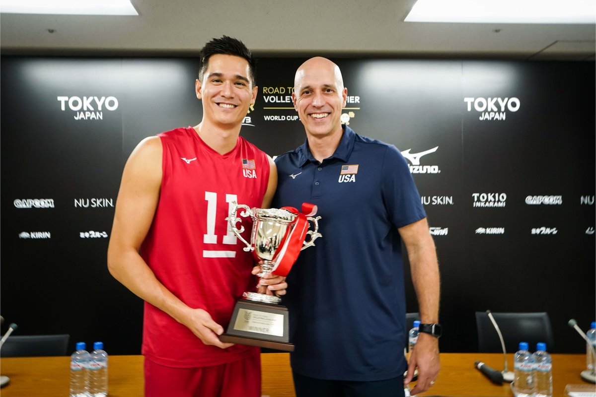 usavolleyball's tweet photo. Undefeated! ☝️  

The U.S. Men 🇺🇸 finished the 2023 FIVB Road to Paris Olympic Qualfier at 7-0 after a 3-2 (25-19, 22-25, 19-25, 25-23, 15-12) win over host Japan 🇯🇵 on Sunday.

The U.S. Men were awarded the "traditional World Cup" 🏆 for winning the group.

Story to come https://t.co/LPyQgi0i3i