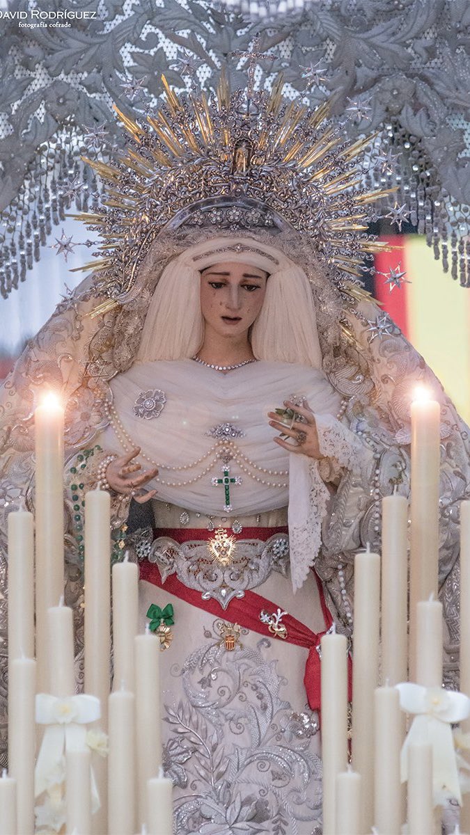 dpazyesperanza's tweet photo. Hace un año llevábamos a la Virgen a la Catedral para ser coronada. Gracias por todo lo que nos regalas 🤍 https://t.co/xMBQ9oVSrY
