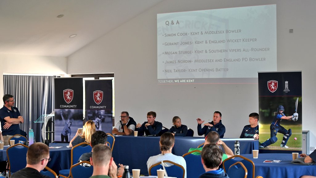 @KentCricket @Megansturge6 @ECBCA_Kent @icoachcricket @Active_Kent @playtheirway And to close today we have a five person question panel! Tackling issues from bowling actions to managing emotions as well as learning from failure.