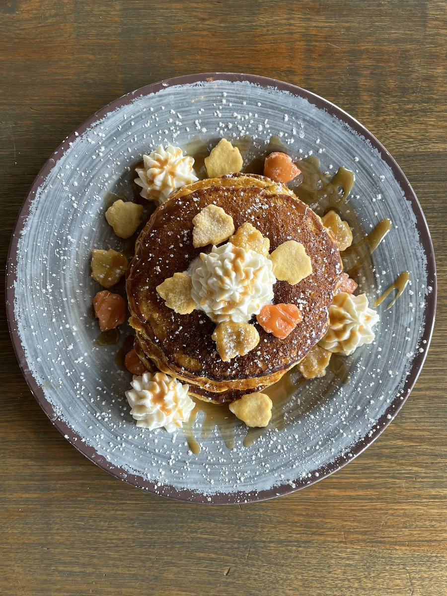 Satisfy your sweet tooth with October's Pancake of the Month...

THE DRUNKEN PUMPKIN 🎃 🥞 

Pumpkin pancakes topped with marshmallow whip, bourbon caramel drizzle &amp; sugared pie crust leaves.

Come brunch with us today from 10-2!