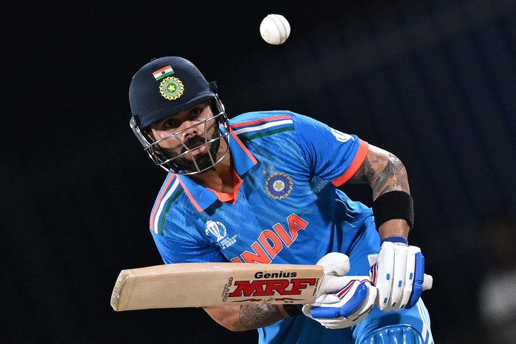 mufaddal_vohra's tweet photo. Virat Kohli becomes the fastest ever in history to complete 11,000 ODI runs at No.3. https://t.co/WIoWdwsCqR